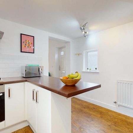 Cosy Cardiff Apartment And Patio Luaran gambar