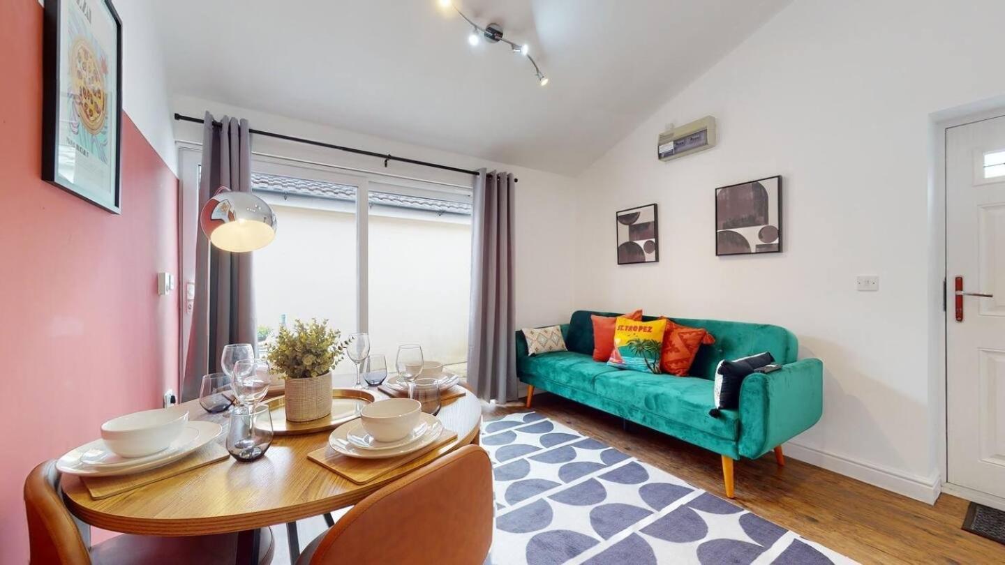 Cosy Cardiff Apartment And Patio Luaran gambar