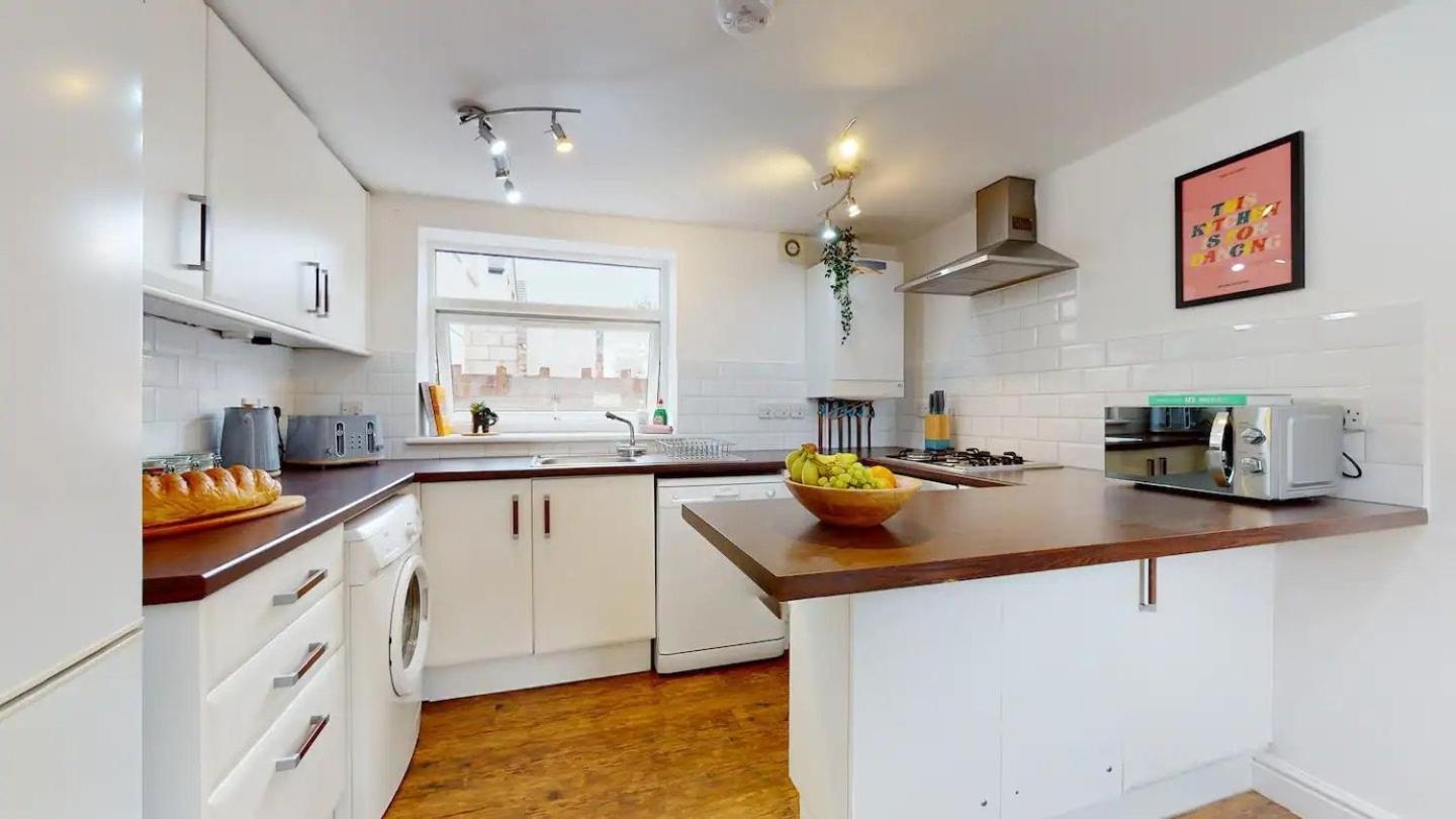 Cosy Cardiff Apartment And Patio Luaran gambar